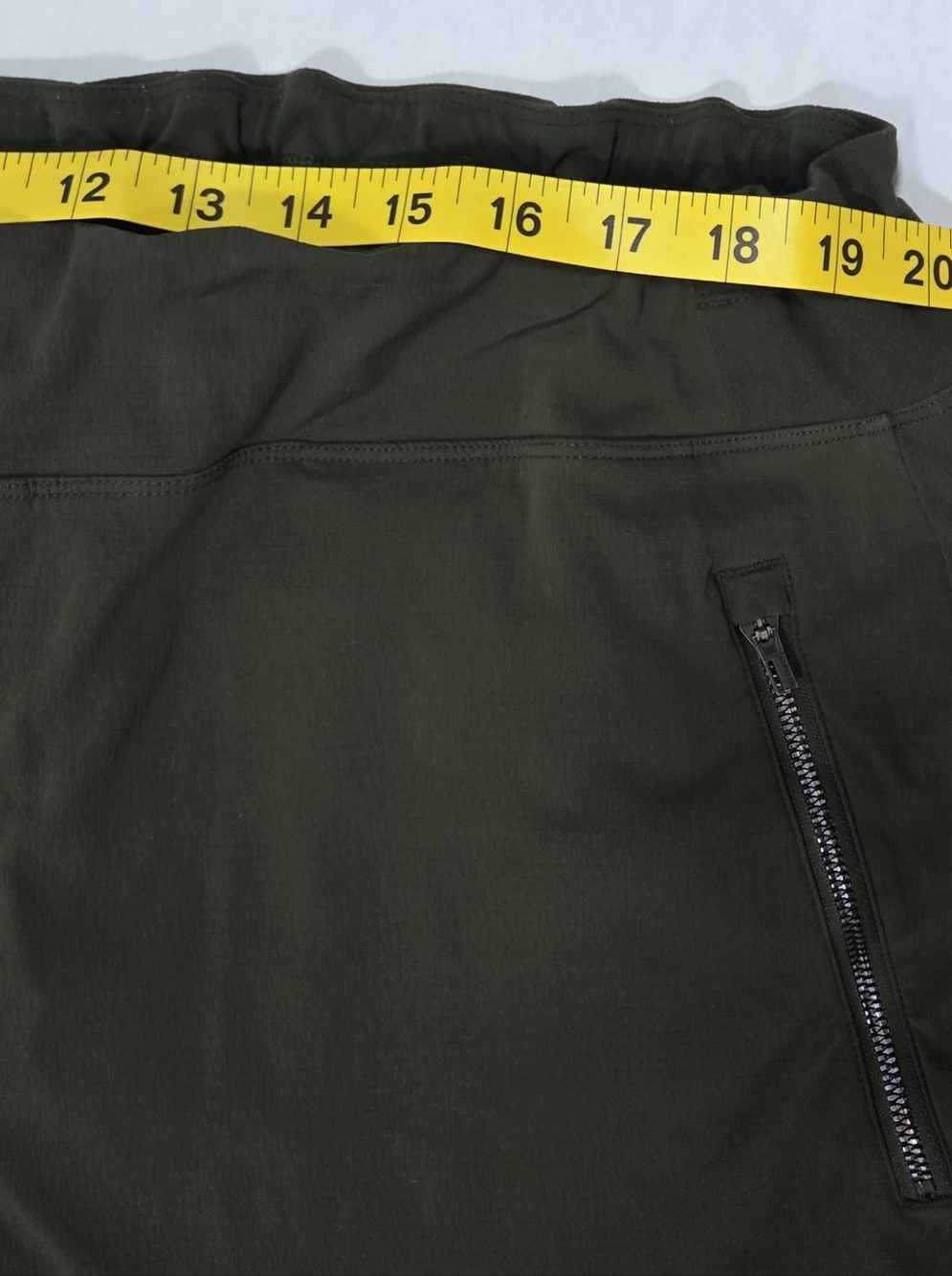 Athleta Womens Trekkie High Rise Jogger Pants Size 20 Aspen Olive Sporty Logo - Picture 9 of 14